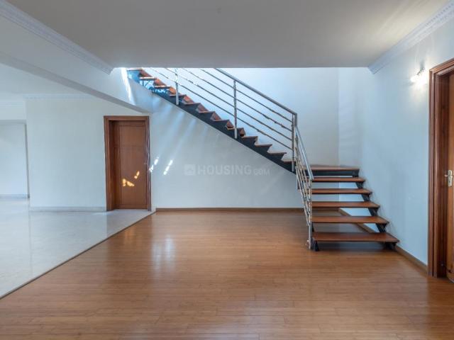 4 BHK Apartment in Halasuru for rent Bengaluru. The reference number is 20410660