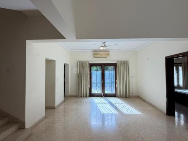 4 BHK Apartment in Halasuru for rent Bengaluru. The reference number is 20646788