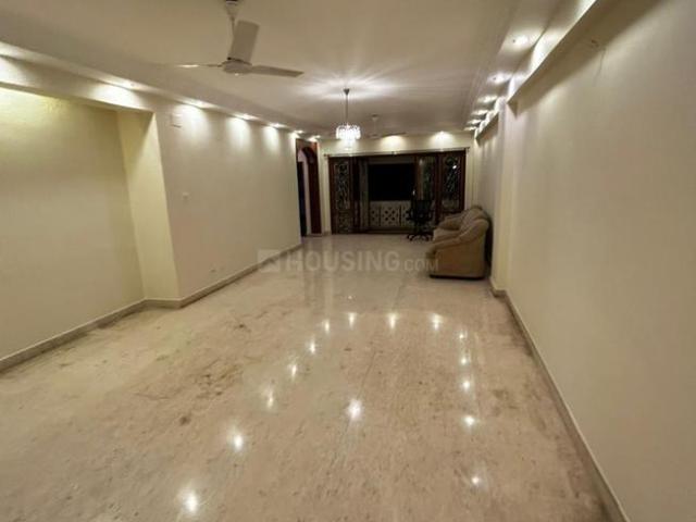4 BHK Apartment in Halasuru for rent Bengaluru. The reference number is 20743894