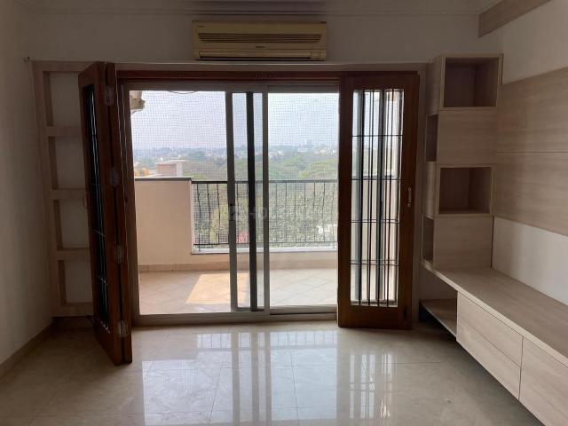 4 BHK Apartment in Halasuru for rent Bengaluru. The reference number is 20982115