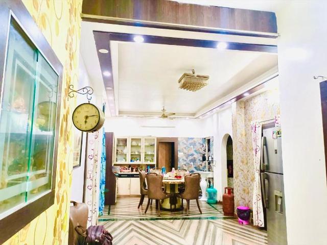 4 BHK Apartment in Haltu for rent Kolkata. The reference number is 20087137