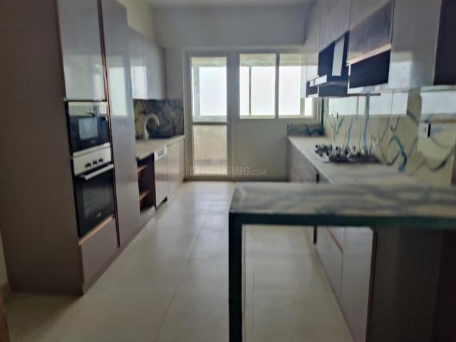 4 BHK Apartment in Hebbal Kempapura for rent Bengaluru. The reference number is 20642808