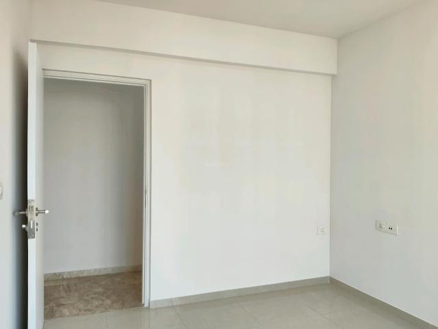 4 BHK Apartment in Hiranandani Estate for rent Thane. The reference number is 20214287