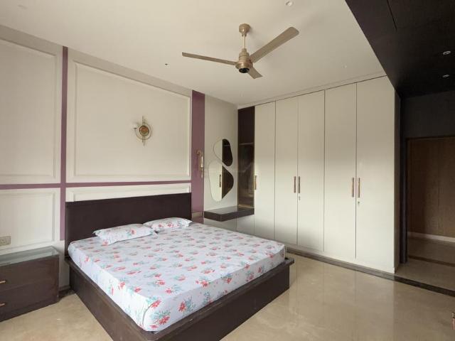 4 BHK Apartment in HSR Layout for rent Bengaluru. The reference number is 20553439