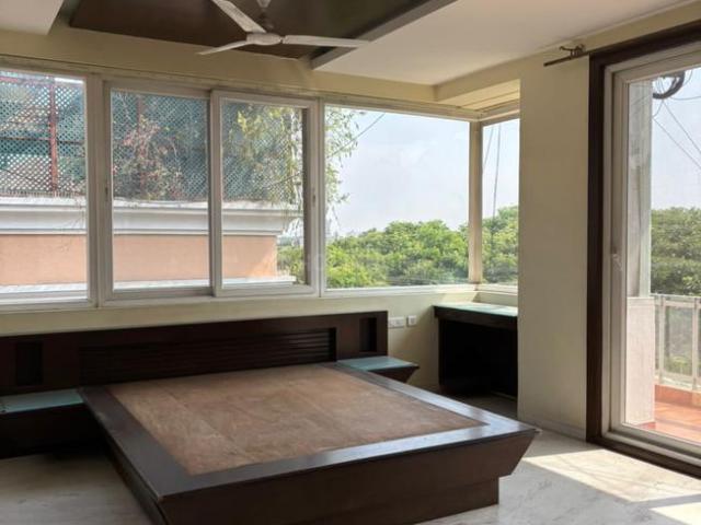 4 BHK Apartment in Indira Nagar for rent Bengaluru. The reference number is 20579055