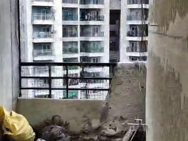 4 BHK Apartment in Indirapuram for resale Ghaziabad. The reference number is 21101257