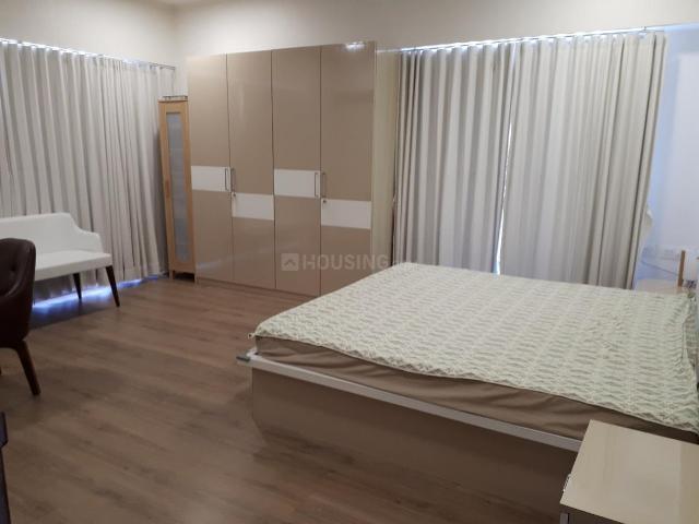 4 BHK Apartment in Iscon Ambli Road for rent Ahmedabad. The reference number is 19296352