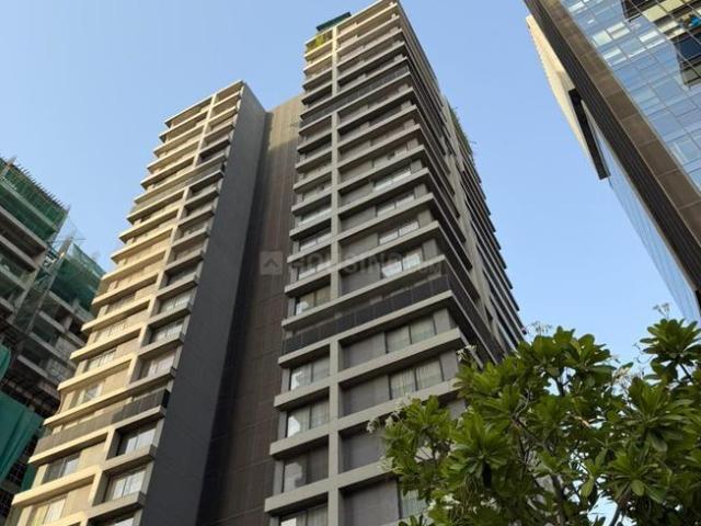 4 BHK Apartment in Iscon Ambli Road for rent Ahmedabad. The reference number is 20504862