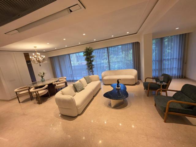 4 BHK Apartment in Iscon Ambli Road for rent Ahmedabad. The reference number is 20563112