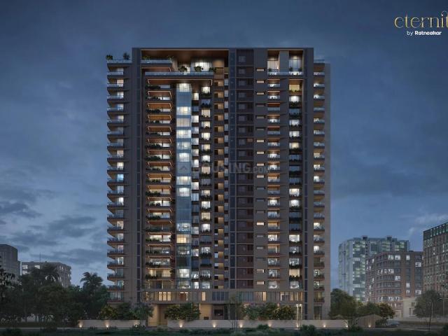 4 BHK Apartment in Iscon Ambli Road for resale Ahmedabad. The reference number is 21156880