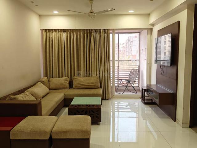 4 BHK Apartment in Jodhpur for rent Ahmedabad. The reference number is 20398179