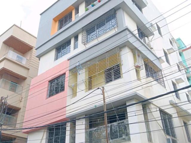 4 BHK Apartment in Joka for resale Kolkata. The reference number is 20574464