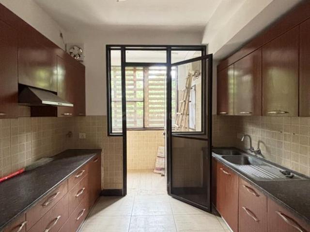 4 BHK Apartment in Jaypee Greens for rent Greater Noida. The reference number is 20760122