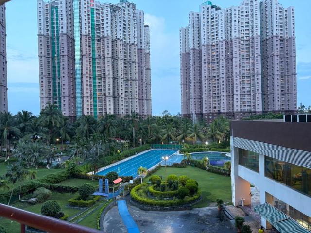 4 BHK Apartment in Jadavpur for rent Kolkata. The reference number is 20699533