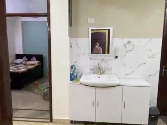 4 BHK Apartment in Jamia Nagar for rent New Delhi. The reference number is 19649112