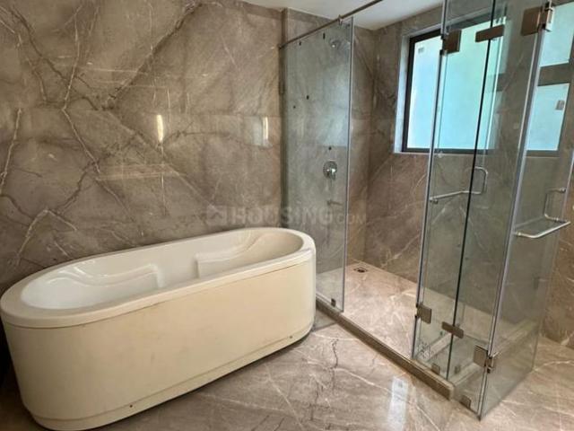 4 BHK Apartment in Jangpura for resale New Delhi. The reference number is 17102814