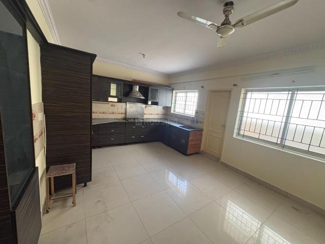 4 BHK Apartment in JP Nagar for resale Bengaluru. The reference number is 20857097