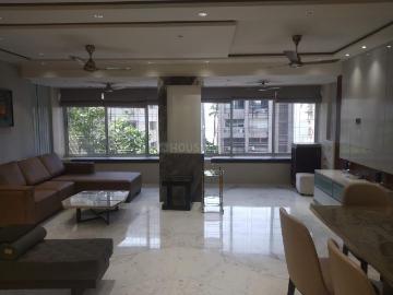 4 BHK Apartment in Juhu for rent Mumbai. The reference number is 19413623