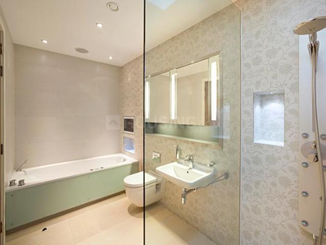 4 BHK Apartment in Juhu for rent Mumbai. The reference number is 9480955