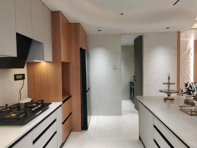 4 BHK Apartment in Juhu for resale Mumbai. The reference number is 19003316