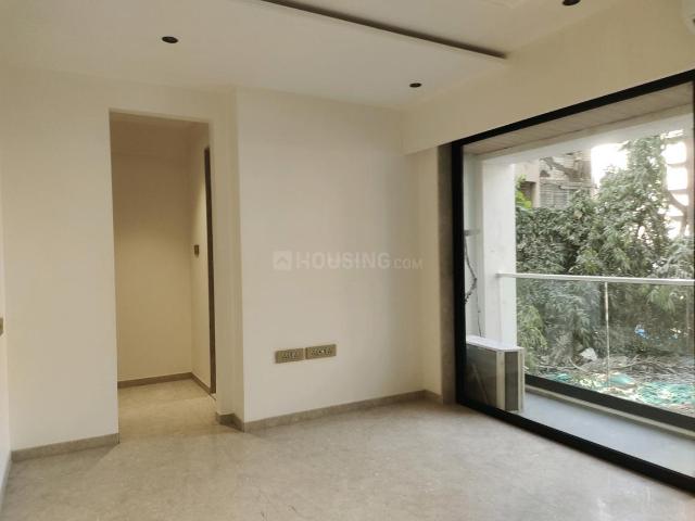 4 BHK Apartment in Juhu for resale Mumbai. The reference number is 20504113