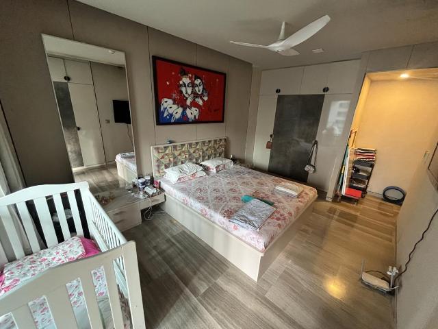 4 BHK Apartment in Lower Parel for rent Mumbai. The reference number is 18952813