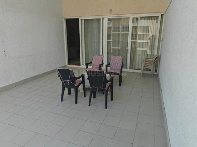 4 BHK Apartment in Mohammed Wadi for resale Pune. The reference number is 21101812