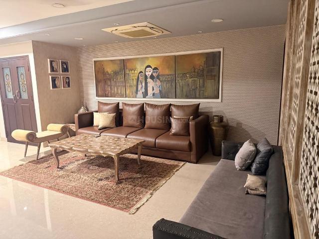 4 BHK Apartment in Madhapur for rent Hyderabad. The reference number is 21067085