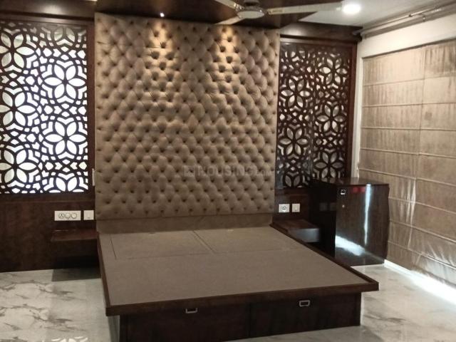 4 BHK Apartment in Madhapur for resale Hyderabad. The reference number is 21036195
