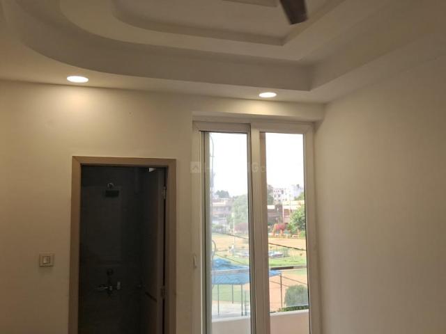 4 BHK Apartment in Mahanagar for resale Lucknow. The reference number is 20507346