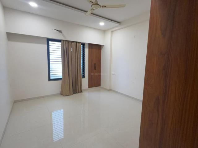 4 BHK Apartment in Mahalakshmi Nagar for rent Indore. The reference number is 20515477