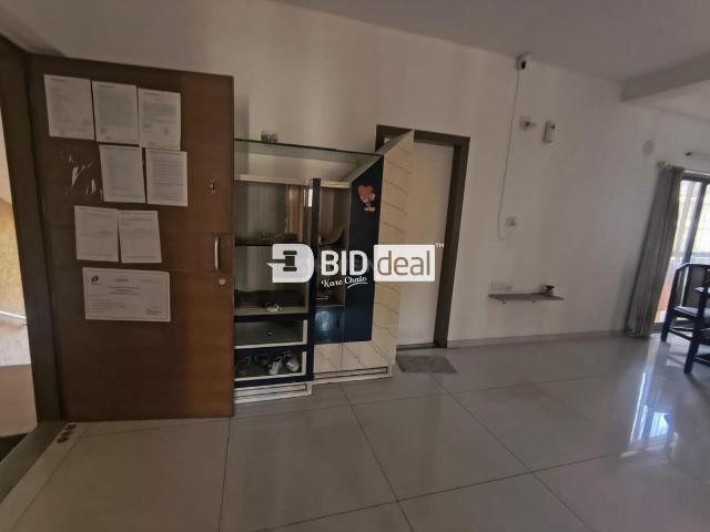 4 BHK Apartment in Makarba for resale Ahmedabad. The reference number is 20241418