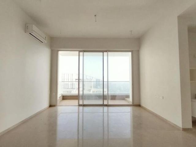 4 BHK Apartment in Malad East for rent Mumbai. The reference number is 19998594