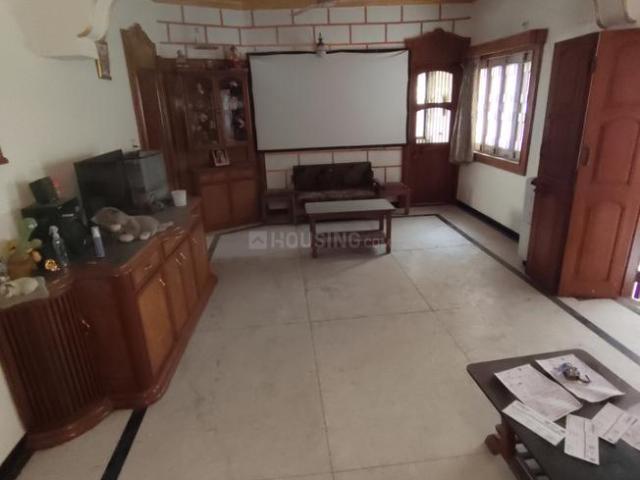 4 BHK Apartment in Maninagar for resale Ahmedabad. The reference number is 21106471