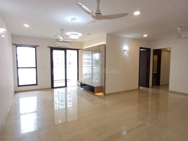 4 BHK Apartment in Marine Drive for rent Kochi. The reference number is 18052058