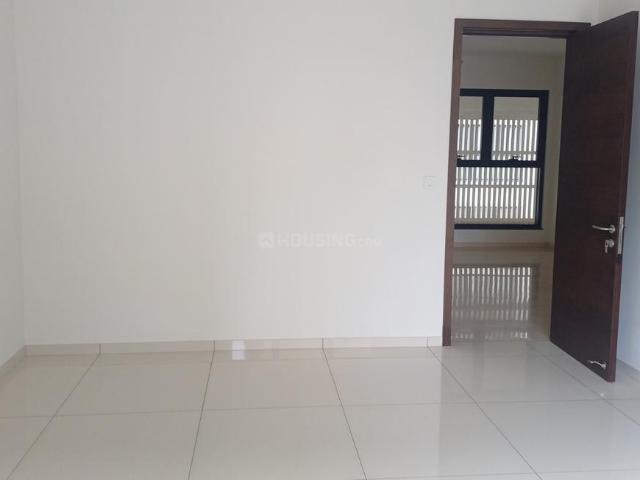 4 BHK Apartment in Marine Drive for resale Kochi. The reference number is 19897215