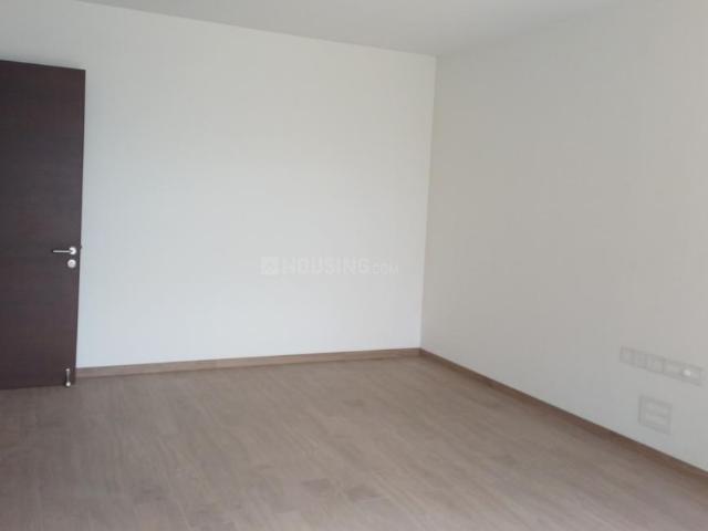 4 BHK Apartment in Marine Drive for resale Kochi. The reference number is 19897355