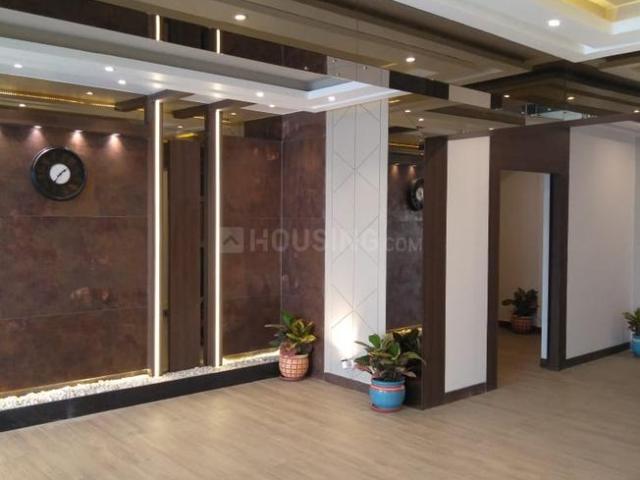 4 BHK Apartment in Mira Road East for resale Mira Bhayandar. The reference number is 20214905