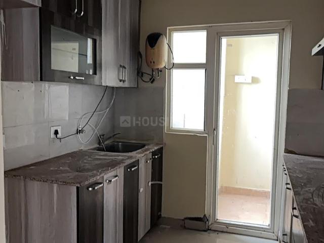 4 BHK Apartment in Noida Extension for rent Greater Noida. The reference number is 15527857