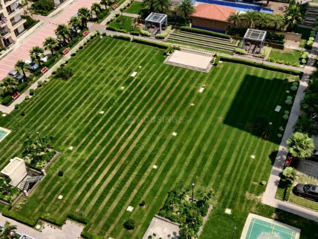 4 BHK Apartment in Noida Extension for resale Greater Noida. The reference number is 11982004