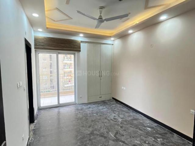4 BHK Apartment in Noida Extension for resale Greater Noida. The reference number is 17379820