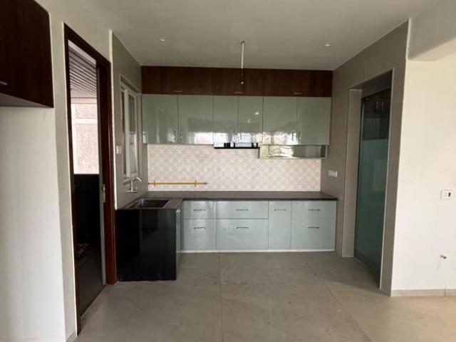 4 BHK Apartment in Navrangpura for rent Ahmedabad. The reference number is 21321383