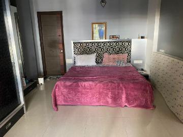 4 BHK Apartment in Navrangpura for resale Ahmedabad. The reference number is 19879413