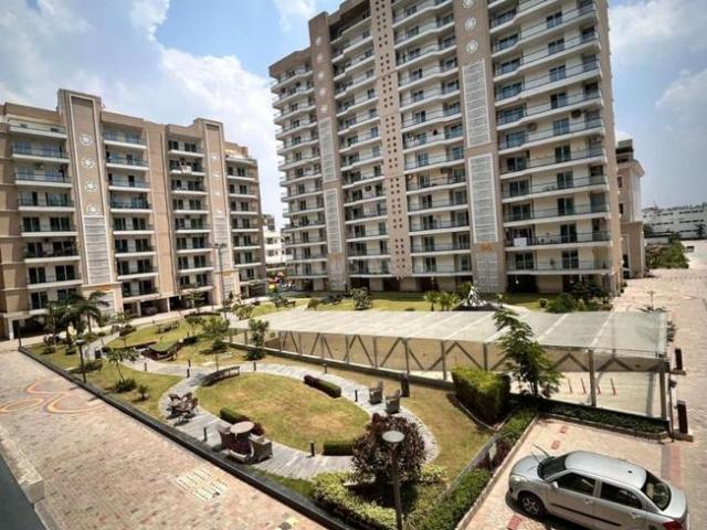 4 BHK Apartment in Nabha for rent Zirakpur. The reference number is 19588336