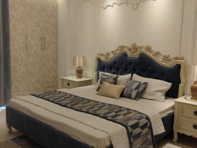4 BHK Apartment in Nagla for resale Zirakpur. The reference number is 21080984