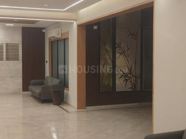 4 BHK Apartment in Nana Chiloda for resale Ahmedabad. The reference number is 20991367