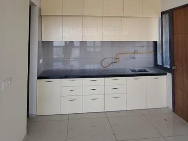 4 BHK Apartment in Naranpura for rent Ahmedabad. The reference number is 20848529