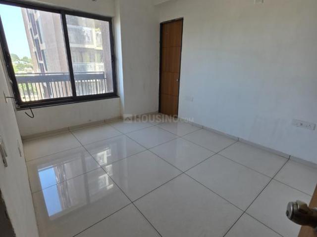 4 BHK Apartment in Naranpura for rent Ahmedabad. The reference number is 20885953