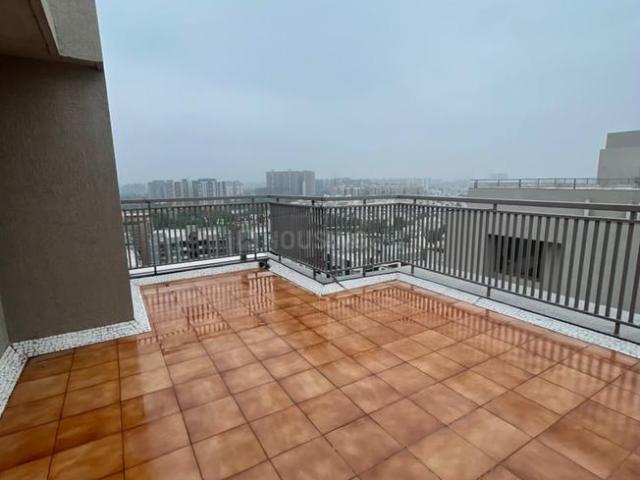 4 BHK Apartment in Naranpura for rent Ahmedabad. The reference number is 21279348
