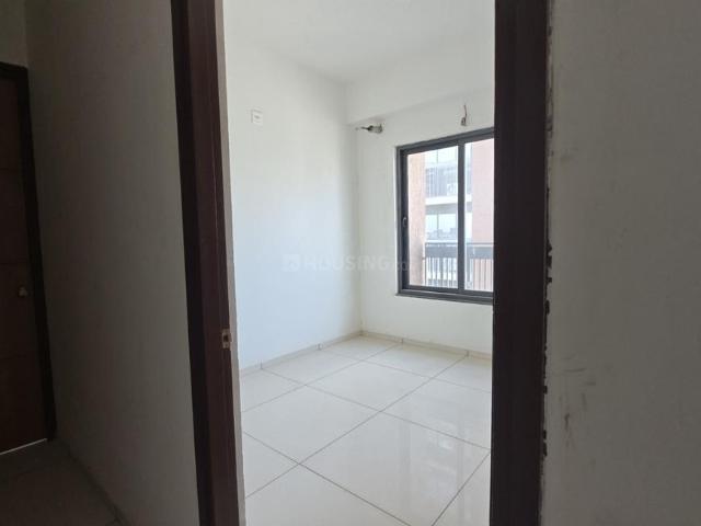 4 BHK Apartment in Naranpura for resale Ahmedabad. The reference number is 20528488